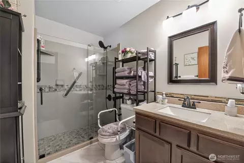 Bath - 20315 52nd Ave E, Spanaway, WA 98387 photo 3 of 3