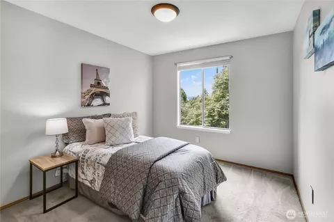 Bedroom - 12701 NE 200th Pl, Bothell, WA 98011 photo 4 of 5