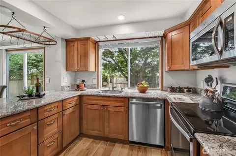 Kitchen - 12701 NE 200th Pl, Bothell, WA 98011 photo 2 of 3
