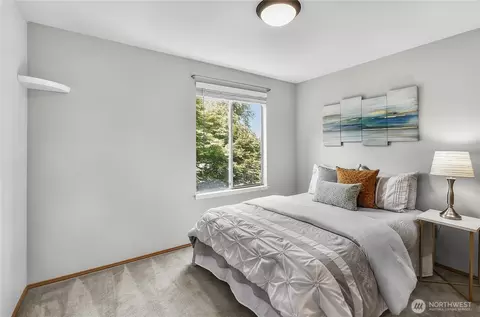 Bedroom - 12701 NE 200th Pl, Bothell, WA 98011 photo 5 of 5