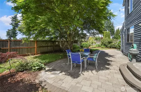 Exterior - 12701 NE 200th Pl, Bothell, WA 98011 photo 2 of 3