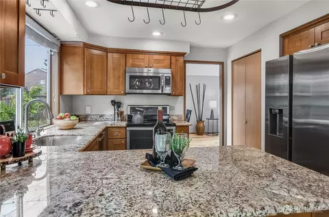 Kitchen - 12701 NE 200th Pl, Bothell, WA 98011 photo 3 of 3