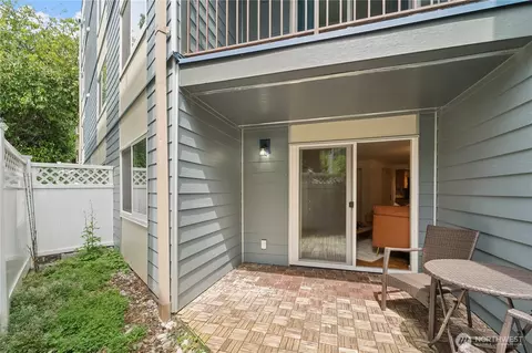 3045 20th Ave W #107, Seattle, WA 98199