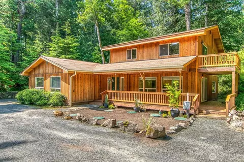 101 Tomihi Dr, Eastsound, WA 98245