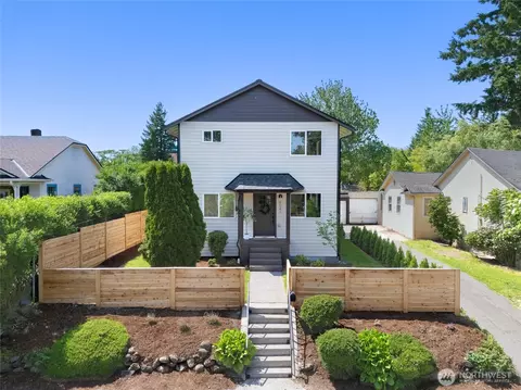 5041 Bowen Pl S, Seattle, WA 98118