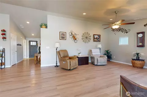 1331 Caprio Loop, Walla Walla, WA 99362 photo 4