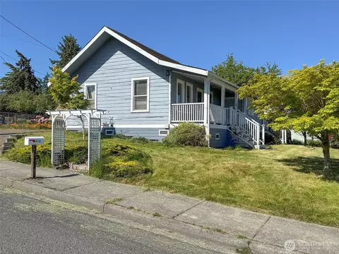 3018 S Peabody St, Port Angeles, WA 98362