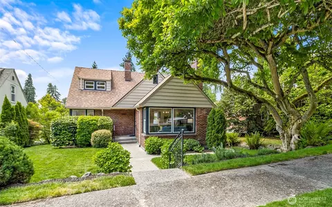 6547 46th Ave NE, Seattle, WA 98115