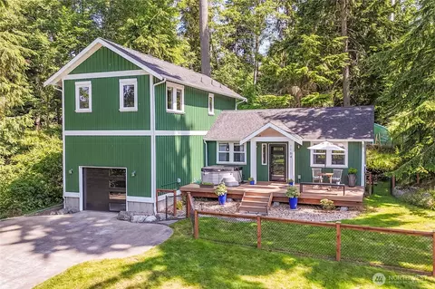 1164 Honeymoon Lake Dr, Greenbank, WA 98253