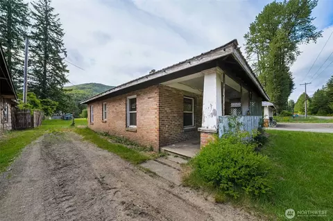 691 State Highway 7, Morton, WA 98356