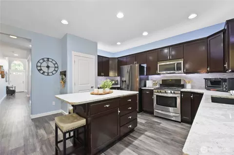 Kitchen - 23804 17th Pl W, Bothell, WA 98021 photo 3 of 4