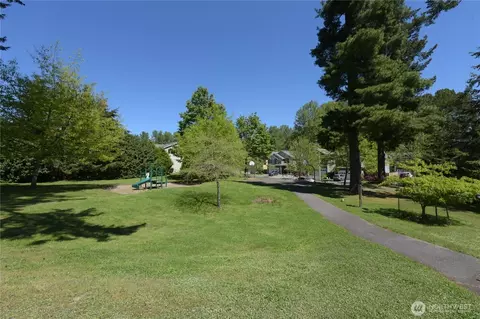 Exterior - 23804 17th Pl W, Bothell, WA 98021 photo 5 of 5