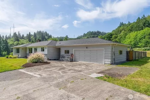 841 Hazel Dell Rd, Castle Rock, WA 98611
