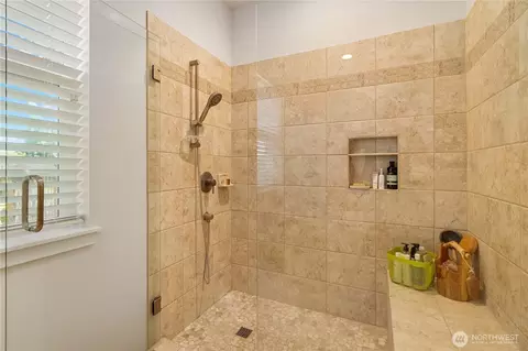 Bath - 70 Ida Ct, Sequim, WA 98382 photo 2 of 4