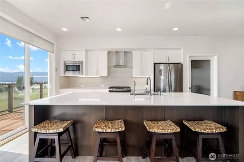 Kitchen - 70 Ida Ct, Sequim, WA 98382 photo 2 of 3