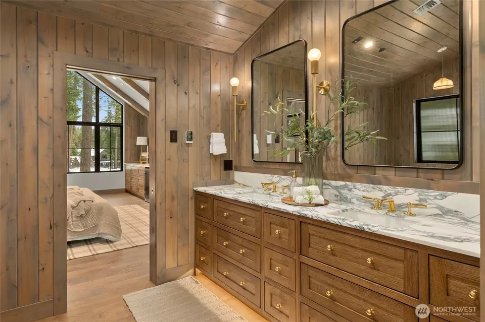 Bath - 1211 Pinegrass Loop, Cle Elum, WA 98922 photo 2 of 5