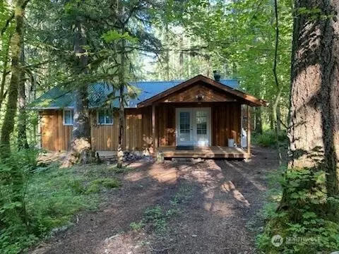 7485 Olsen Dr, Glacier, WA 98244