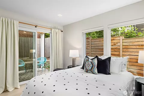 Bedroom - 2014 E Pine St #A, Seattle, WA 98122 photo 4 of 4
