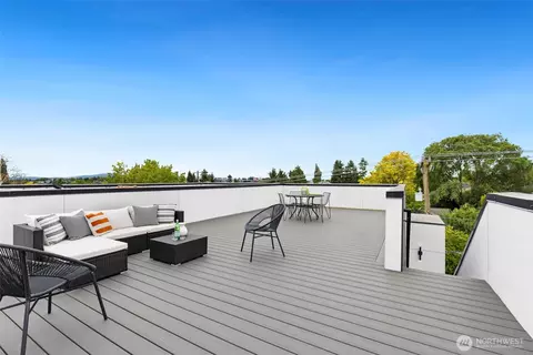 Exterior - 2014 E Pine St #A, Seattle, WA 98122 photo 1 of 5