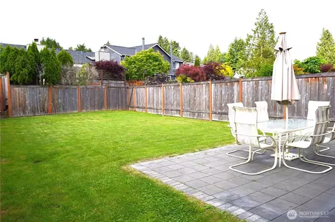 Exterior - 2113 186th Pl SE, Bothell, WA 98012 photo 4 of 5