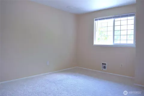 Bedroom - 2113 186th Pl SE, Bothell, WA 98012 photo 4 of 7