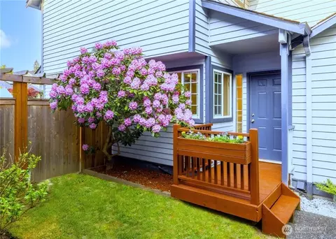 Exterior - 2113 186th Pl SE, Bothell, WA 98012 photo 3 of 5