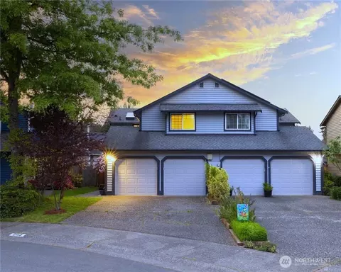 Exterior - 2113 186th Pl SE, Bothell, WA 98012 photo 2 of 5