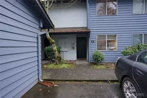280 Newport Way NW #B9, Issaquah, WA 98027
