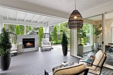 11812 Arrowhead Dr, Gig Harbor, WA 98332