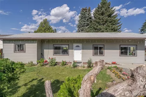 1011 N Dolfay Ln, East Wenatchee, WA 98802