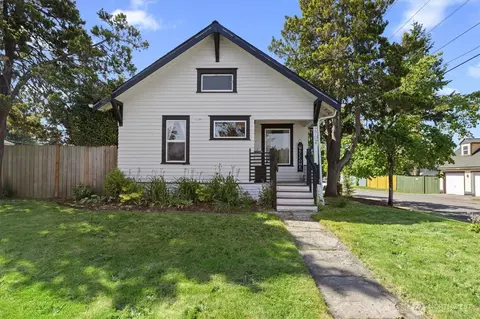 2702 16th St, Everett, WA 98201
