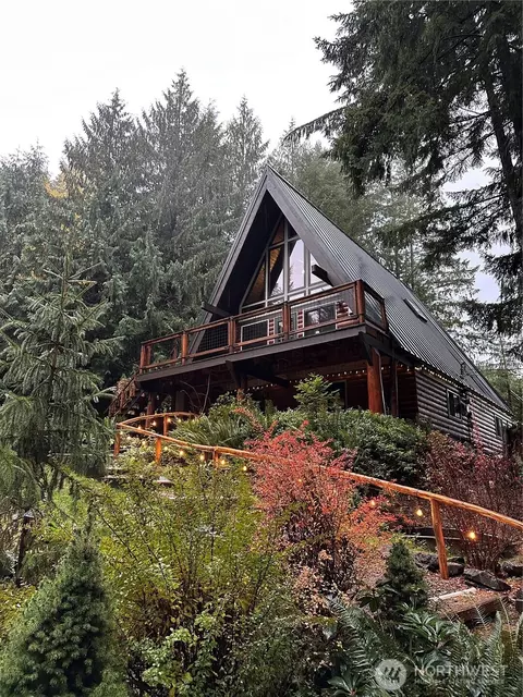 16119 Crystal River Ranch Rd E, Greenwater, WA 98022