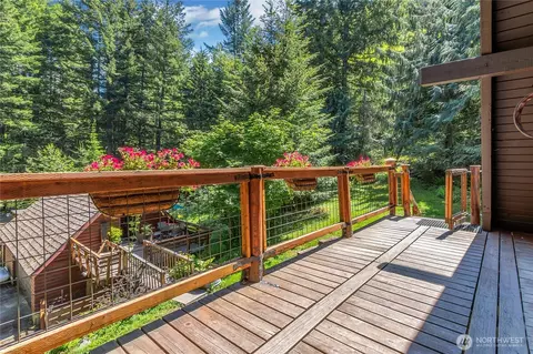 Exterior - 16119 Crystal River Ranch Rd E, Greenwater, WA 98022 photo 7 of 15