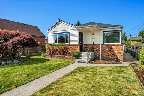 1210 S Mcclellan St, Seattle, WA 98144