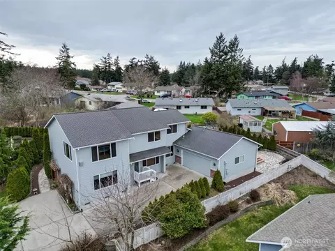 2141 SW Vista Park Dr, Oak Harbor, WA 98277