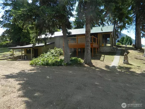 36 Broadway St, Loomis, WA 98827