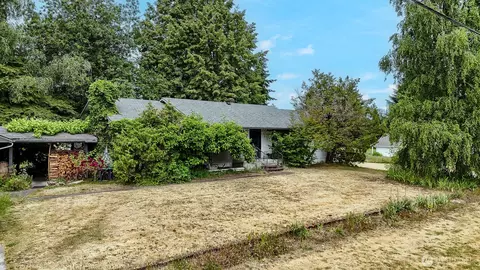 9139 Burnett Rd SE, Yelm, WA 98597