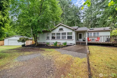 12018 Island Dr, Anderson Island, WA 98303