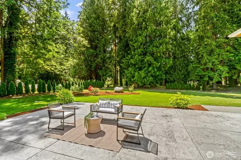 Exterior - 23036 35th Ave SE, Bothell, WA 98021 photo 6 of 9