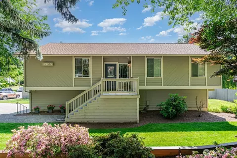 12103 NE 161st St, Bothell, WA 98011