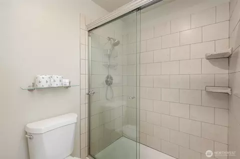 Bath - 12103 NE 161st St, Bothell, WA 98011 photo 1 of 4