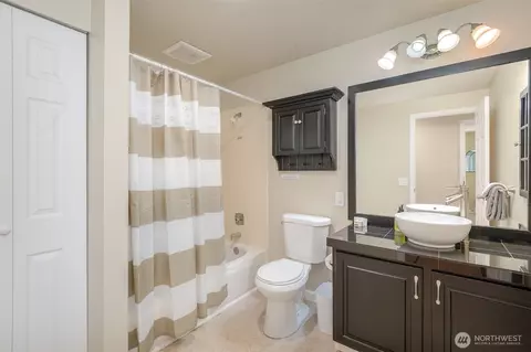 Bath - 12103 NE 161st St, Bothell, WA 98011 photo 3 of 4