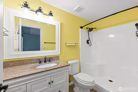 Bath - 5937 Danials Loop SE, Lacey, WA 98513 photo 2 of 2