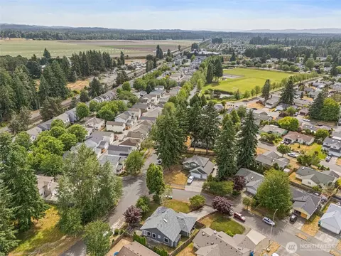 View/Area - 5937 Danials Loop SE, Lacey, WA 98513 photo 3 of 5