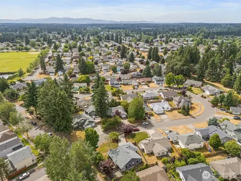 View/Area - 5937 Danials Loop SE, Lacey, WA 98513 photo 2 of 5