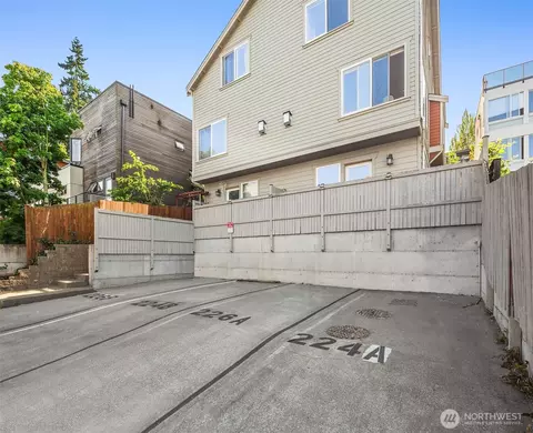 Exterior - 224 26th Ave E #B, Seattle, WA 98112 photo 6 of 6