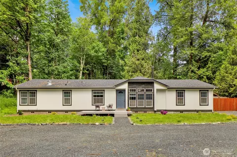 6098 Mt Baker Hwy, Deming, WA 98244