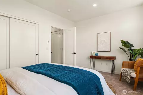 1240 15th Ave E, Seattle, WA 98112 photo 9