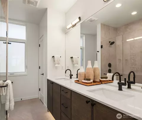 1240 15th Ave E, Seattle, WA 98112 photo 27