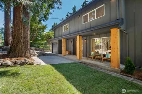 10029 46th Ave NE, Seattle, WA 98125